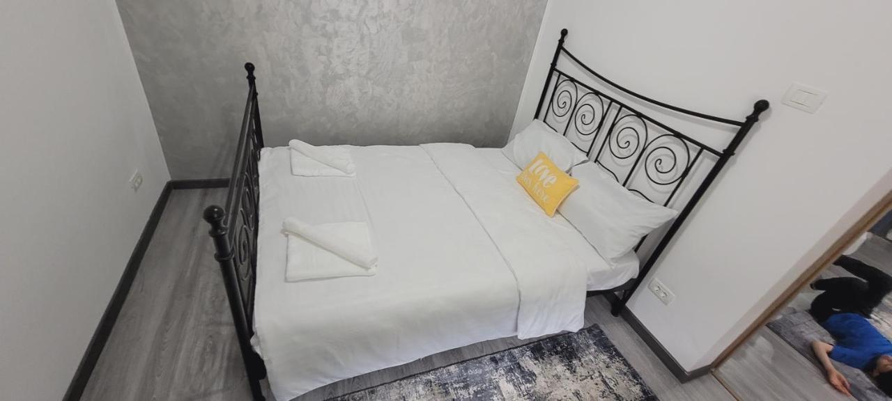 Andi 2-Apartament Băile Herculane Eksteriør bilde